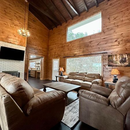 Creekfront Lodge: Brand New! Пиджен-Фордж Экстерьер фото